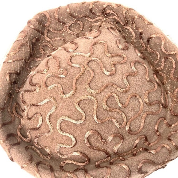 PINEHURST Fifth Avenue New York Vintage Fascinator - Picture 3 of 5